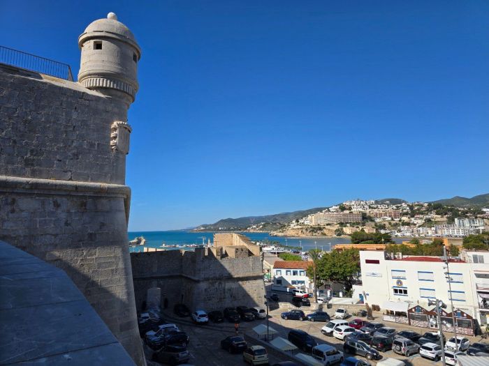 Compare Insight Vacations vs Trafalgar